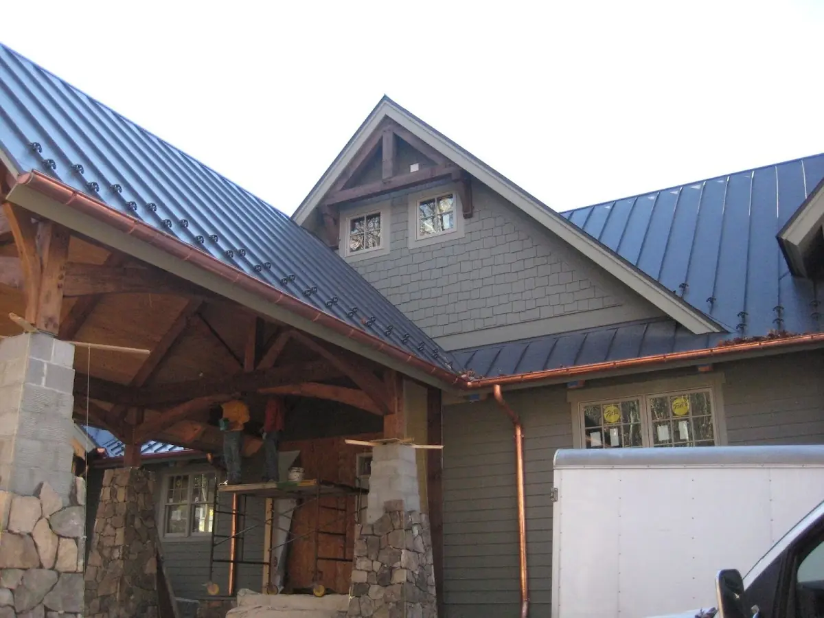 Craftsman Roofing team delivering quality roofing work in Fourmans Corners